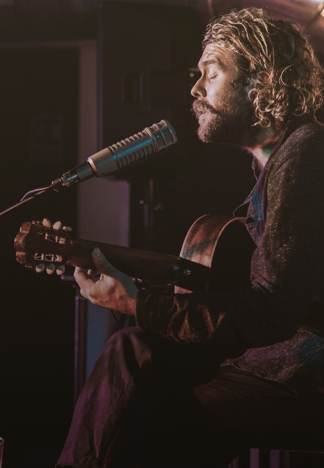 Book Guest DJs For Your Club Night Party Now